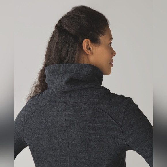 Lululemon in a cinch sweater - Picture 4 of 8